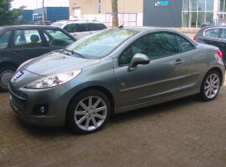 Coche accidentado Peugeot 207 cc roland garros 2011/6