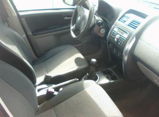 Suzuki SX4  picture 11