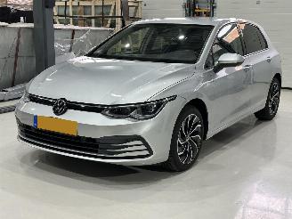 škoda osobní automobily Volkswagen Golf TSI R-LINE DSG IQ LED / BLIND SPOT / CAMERA / STUURVERW VOL! 2021/11