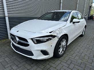 Voiture accidenté Mercedes A-klasse A180d GROOT SCHERM/LED/CAMERA 2019/7