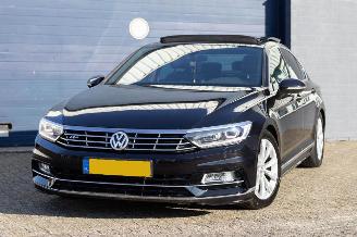 Schadeauto Volkswagen Passat 1.4 TSI ACT 3X R-LINE PANO/LEDER/LED/NAVI/CLIMA SCHADEVRIJ/DAMAGEDFREE 2016/8