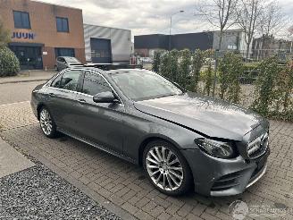 Coche accidentado Mercedes E-klasse 200 AMG PANO/LED/19INCH 2016/11