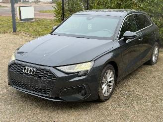 Unfallwagen Audi A3 2.0 TDI NAVI/MATRIX LED/ LEDER/SFEERVERL RIJDBAAR 2022/5