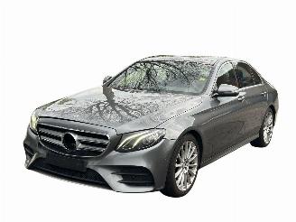 Mercedes E-klasse 200 AMG PANO/LED/19INCH picture 2