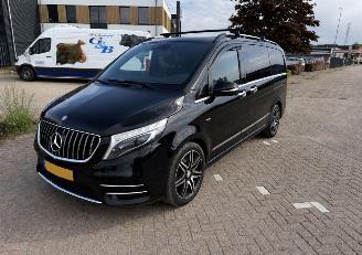 skadebil auto Mercedes V-klasse V250 4 MATIC AMG PAKKET FULL OPTIONS 2017/10