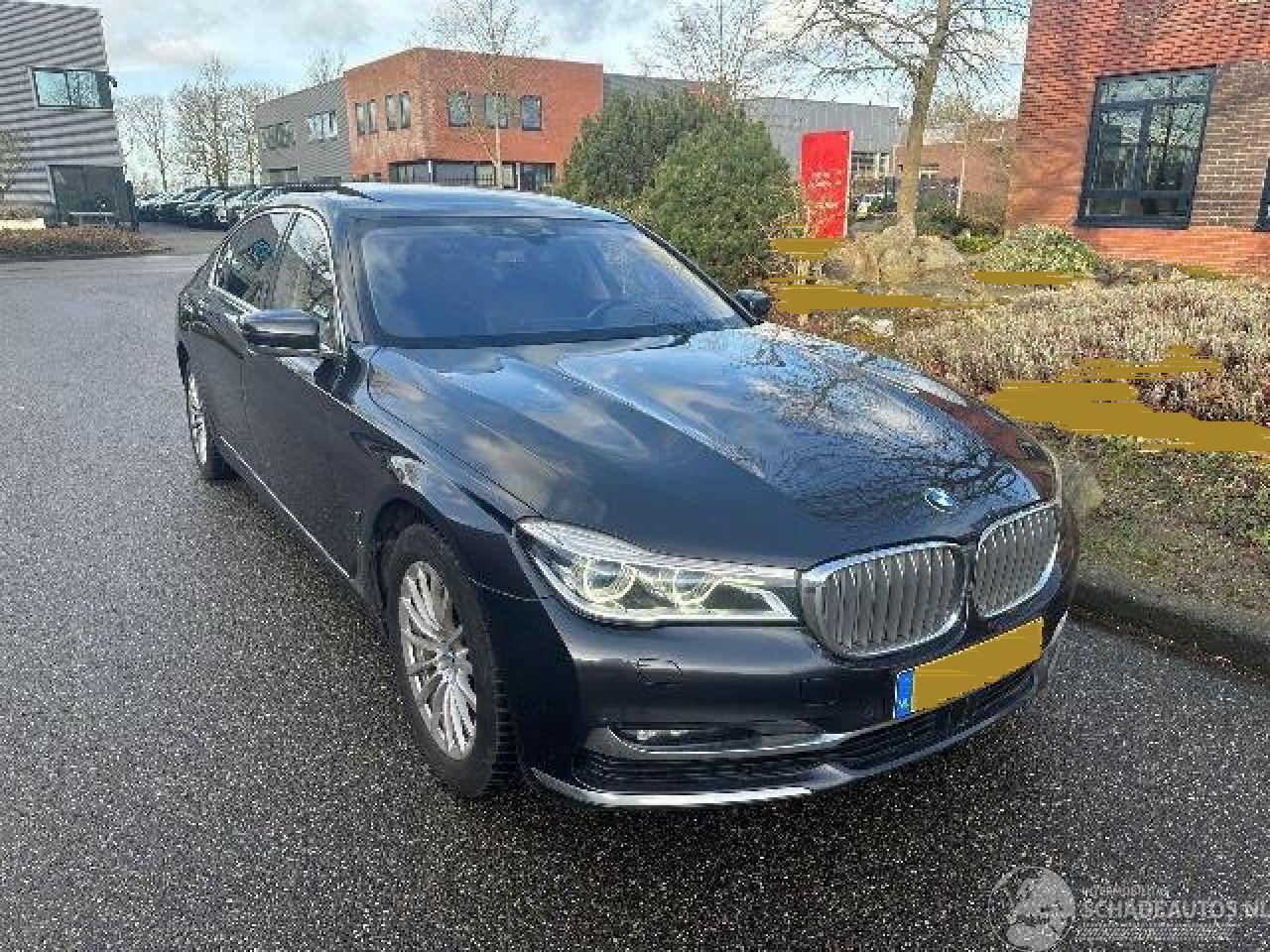 BMW 7-serie 7-SERIE  740e LWB I-Performance / Full Options SCHADEVRIJ/ DAMAGED FREE/UNFALL FREI !