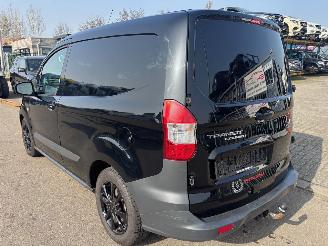 Ford Transit Courier Van  picture 6