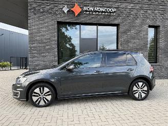 krockskadad bil auto Volkswagen Golf GTE 1.4 TSI Hybrid 204PK DSG6 PANO CAM VOL! 2015/12