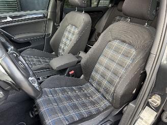 Volkswagen Golf GTE 1.4 TSI Hybrid 204PK DSG6 PANO CAM VOL! picture 19