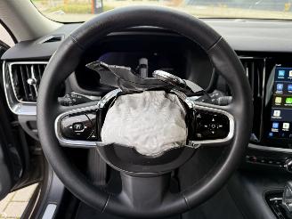 Volvo V-60 2.0 T6 AWD Recharge 253PK Aut. Ultimate Bright VOL! picture 20