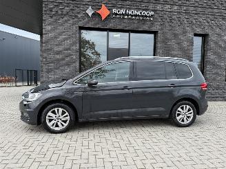 Schadeauto Volkswagen Touran FACELIFT 1.5 TSI 150PK DSG7 Highline 7-Personen 2023/6