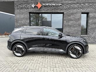 Schadeauto Renault Scenic E-TECH EV87 Long Range 218PK Aut. Iconic PANO VOL! 2024/10