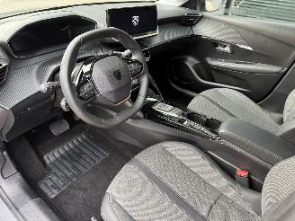 Peugeot 208 NEW MOD. 1.2 PureTech 101PK EAT8 Aut. Allure picture 17