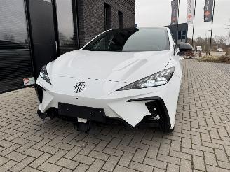 MG MG4 Electric Luxury 64kWh 204PK Aut. picture 15