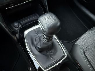 Peugeot 208 1.2 PureTech 101PK Allure picture 27