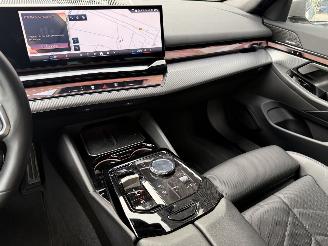 BMW i5 Touring eDrive40 84kWh 341PK M-Sport picture 23