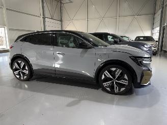 skadebil auto Renault Mégane E-Tech EV60 Optimum Charge 220 ICONIC FULL OPTIONS! 2022/9