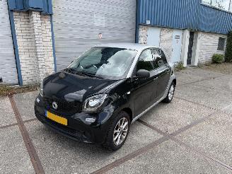 Schadeauto Smart Forfour Automaat 2018/11
