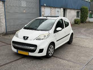 Voiture accidenté Peugeot 107 1.0-12 V XS 5 deurs Airco! Opendak 2011/7