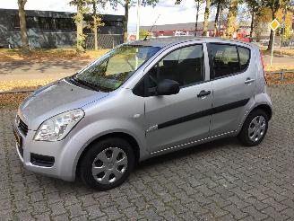 krockskadad bil auto Suzuki Splash Suzuki splash 1.0 airco met zeer lichte schade 2011/2