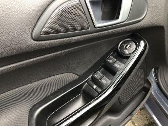 Ford Fiesta FIESTA 1.6 TDCI LEASE TITANIUM ZEER LICHTE SCHADE picture 7