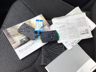 Renault Clio 1.5 DCI ecoleader life met zeer lichte schade picture 12