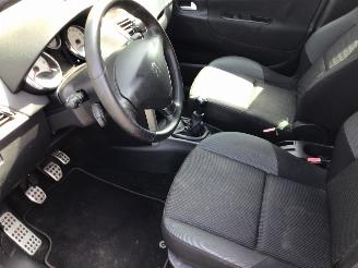Peugeot 207 1.6 vti sporting picture 7