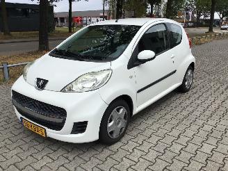  Peugeot 107 1.0 -12V SUBLIME zeer lichte schade weinig km met airco 2009/10