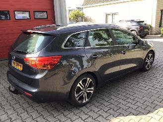 Kia Cee d 1.6 GDI PLUS PACK geen schade picture 4