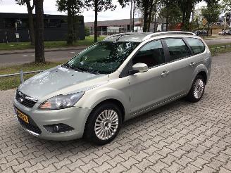 Coche accidentado Ford Focus 1.8 LIMITED lichte schade 2010/2