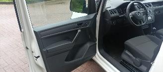 Volkswagen Caddy Bj:02-2016 Facelift 2.0-TDI Airconditioning Elektrische ramen Elektrische-spiegels centrale vergrendeling met afstandsbediening Start-Stop systeem Tussenwand met glas picture 13