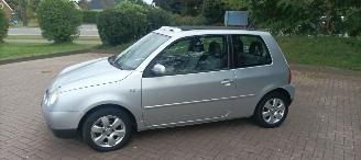 Volkswagen Lupo Cambridge Edition 1.4-Mpi 1e eigenaar (1945) Elektrische ramen Schuifdak centrale vergrendeling Leren stuurwiel 14 inch Cambridge velgen picture 5