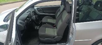 Volkswagen Lupo Cambridge Edition 1.4-Mpi 1e eigenaar (1945) Elektrische ramen Schuifdak centrale vergrendeling Leren stuurwiel 14 inch Cambridge velgen picture 9