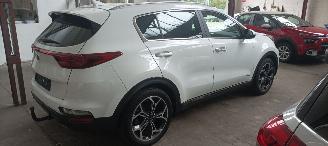 Kia Sportage GT 2.0-CRDI Automatik 185pk 4x4 JBL full-Led Navi Keyless entry Climatecontrol 4xStoelverwarming Leder Elektrische stoelen picture 2