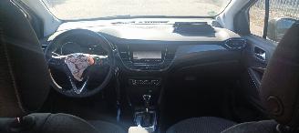 Opel Crossland 1.2-Turbo Automatik Innovation uitvoering Navi Climatecontrol CruiseControl Stoelverwarming Lichtautomaat Led-Koplampen Led-Achterlichten Trekhaak Stoelverwarming voorruit verwarming chrome design picture 17