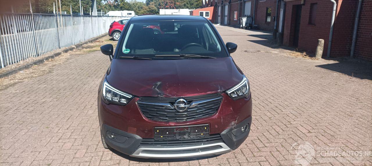 Opel Crossland 1.2-Turbo Automatik Innovation uitvoering Navi Climatecontrol CruiseControl Stoelverwarming Lichtautomaat Led-Koplampen Led-Achterlichten Trekhaak Stoelverwarming voorruit verwarming chrome design