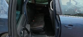 Opel Meriva 1.4-Turbo 140pk Automatik Innovation uitvoering Navi Climatecontrol CruiseControl Stoelverwarming stuurwiel met verwarming trekhaak Achteruitrijcamera privacy glas Mistlampen Led-Dagrijverlichting picture 20