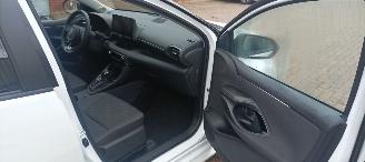 Toyota Yaris Bj:11-2024 1.5-Hybrid HEV Facelift Digitale Cockpit full-Led Parelmoer Lak picture 24