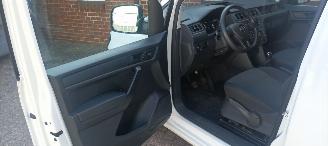 Volkswagen Caddy Bj: 2-2016 2.0-TDI Facelift TÜV+Timingbelt new 11-2025 picture 11