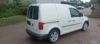 Volkswagen Caddy Bj:02-2016 Facelift 2.0TDI Euro-6 Airconditioning Elektrische ramen Elektrische-spiegels met verwarming Centrale vergrendeling met afstandsbediening Start-Stop systeem Tussenwand met glas achteruitrijspiegel Radio met usb schuifdeur Rechts laadvloer orgin picture 5