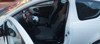 Toyota Aygo Bj:09-2013 1.0-VVT-i Navi Airco Led Elektrische ramen Orginele Toyota inklapbare TomTom navigatie Centrale vergrendeling met afstandsbediening picture 11