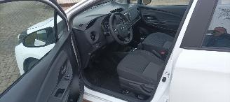 Toyota Yaris Facelift 10-2017 49000km 1.5-Dual VVT-I 112pk 6-bak Airconditioning Navigatie voorbereiding Multi color Display Achteruitrijcamera Lichtautomaat Stoelverwarming stuurwiel met radio Bediening elektrische ramen Elektrische-spiegels met verwarming Centrale v picture 23