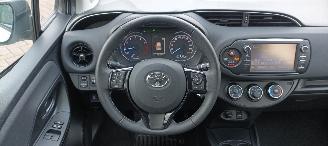 Toyota Yaris 1.5 Benzine 112pk Airconditioning Stoelverwarming Lichtautomaat Multi color Display met Achteruitrijcamera picture 23