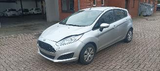 Ford Fiesta 1.5-TDCI euro-6 Airconditioning stoelverwarming Led koplampen elektrische inklapbare buitenspiegels Parkeersensoren voor& achter picture 9