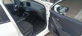 Mazda 2 1.5-Automatik Facelift Homura Climatecontrol CruiseControl Apple CarPlay MirrorLink Achteruitrijcamera Full led koplampen Stoelverwarming stuurwiel met verwarming Achteruitrijcamera picture 10