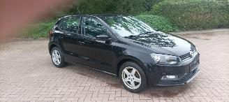 Volkswagen Polo 1.4-TDI Climatecontrol Stoelverwarming leren stuurwiel regensensor Front radar remassist Metallic lak 15 inch velgen picture 2