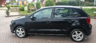 Volkswagen Polo 1.4-TDI Climatecontrol Stoelverwarming leren stuurwiel regensensor Front radar remassist Metallic lak 15 inch velgen picture 8