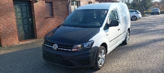 damaged passenger cars Volkswagen Caddy Bj: 2-2016 2.0TDI euro6 Airconditioning Elektrische ramen Elektrische-spiegels met verwarming Centrale vergrendeling met afstandsbediening Start-Stop systeem 16-inch Velgen 2016/2