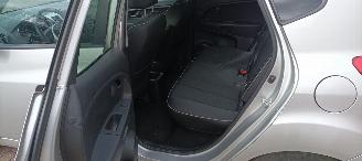 Kia Venga Automaat picture 13