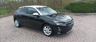 Opel Corsa 1.2 Elegance Full-Led Digitale cockpit Climatecontrol CruiseControl Stoelverwarming stuurwiel met verwarming Achteruitrijcamera parkeersensoren Blindspot Privacyglas Led Mistlampen 16-inch Opel velgen Apple CarPlay Android regensensor Dimmende binnenspieg picture 10